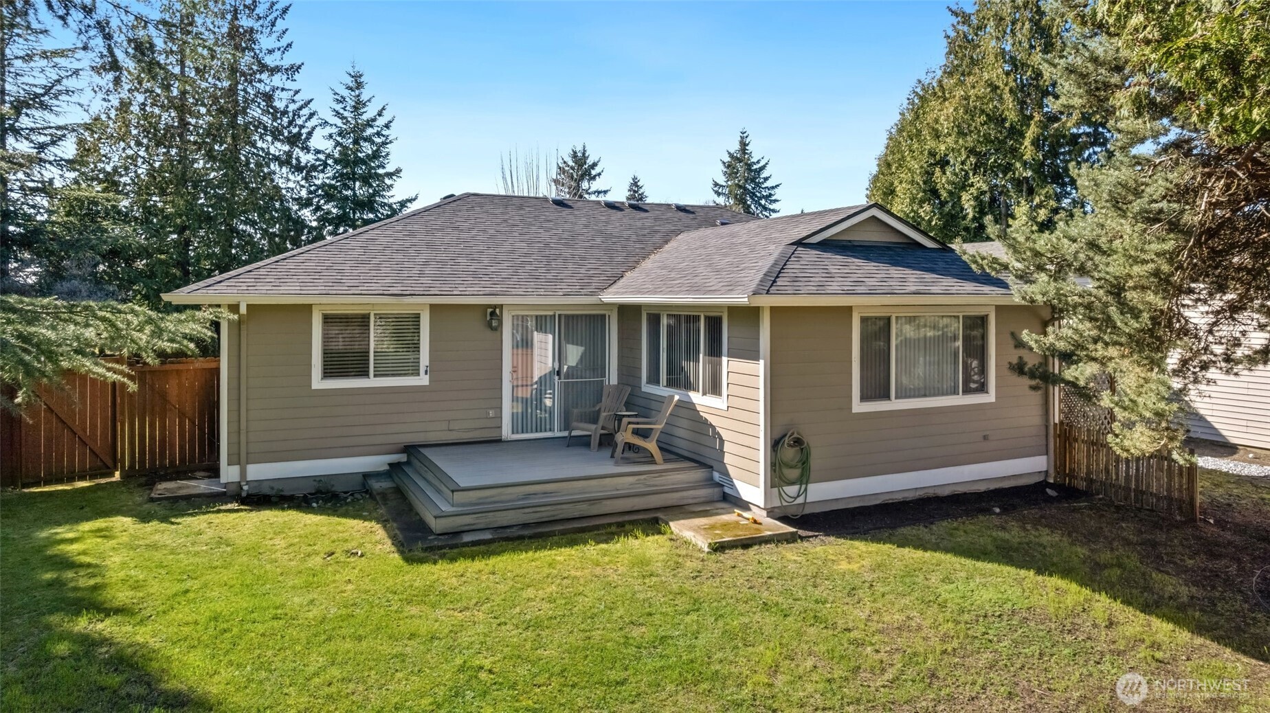 708 Hilltop Avenue , Kent, WA 98031