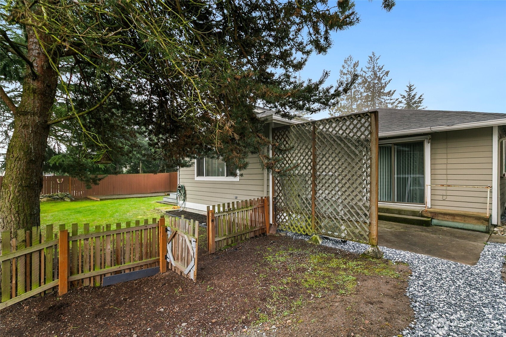 708 Hilltop Avenue , Kent, WA 98031