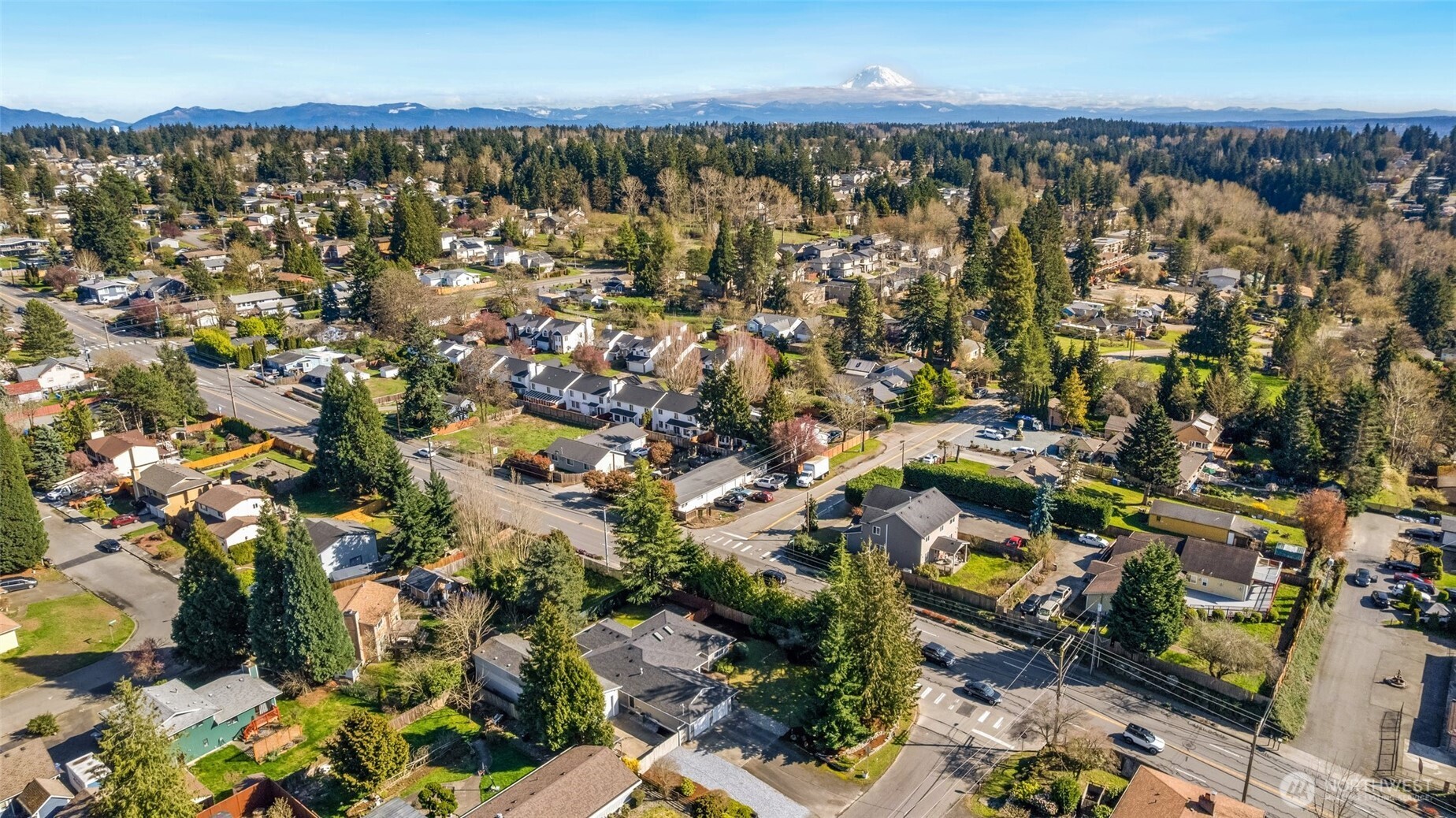 708 Hilltop Avenue , Kent, WA 98031