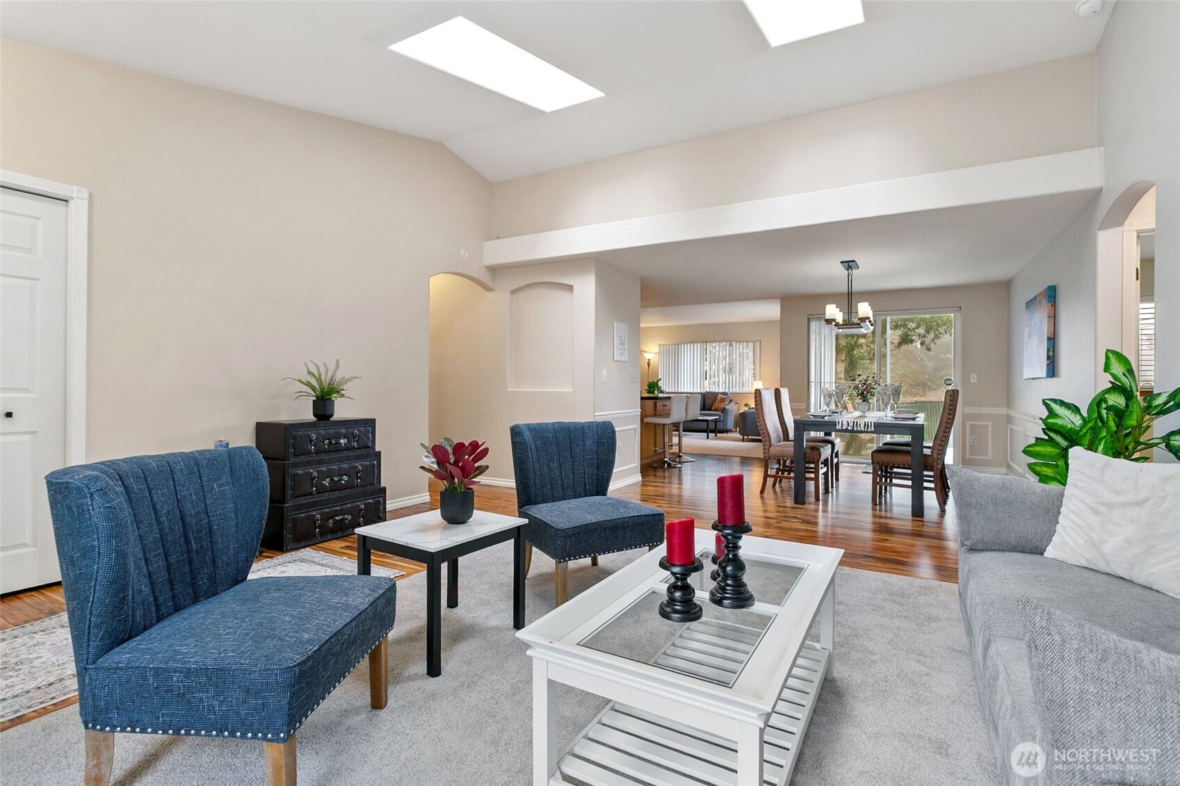 708 Hilltop Avenue , Kent, WA 98031