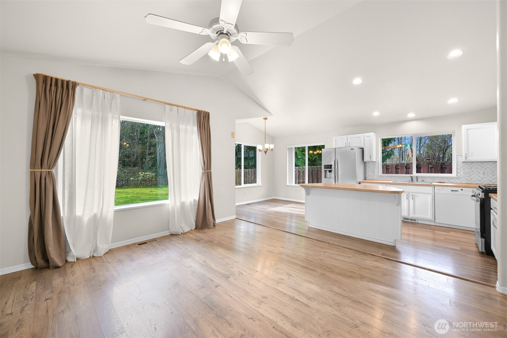 4390 Lateener Lane , Blaine, WA 98230