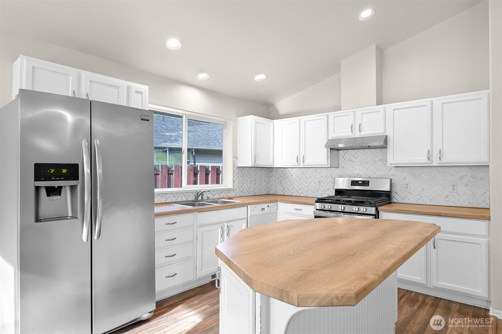 4390 Lateener Lane , Blaine, WA 98230