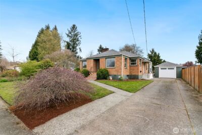 214 J Street NE, Auburn, WA 98002