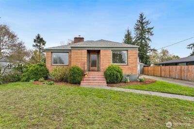 214 J Street NE, Auburn, WA 98002 - Photo 2