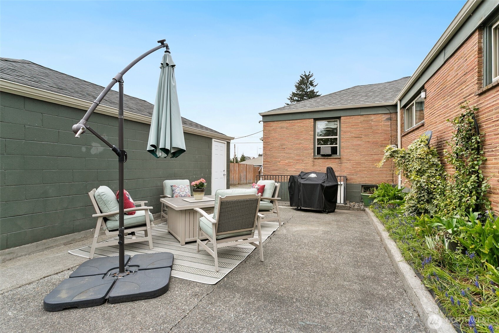 214 J Street NE, Auburn, WA 98002