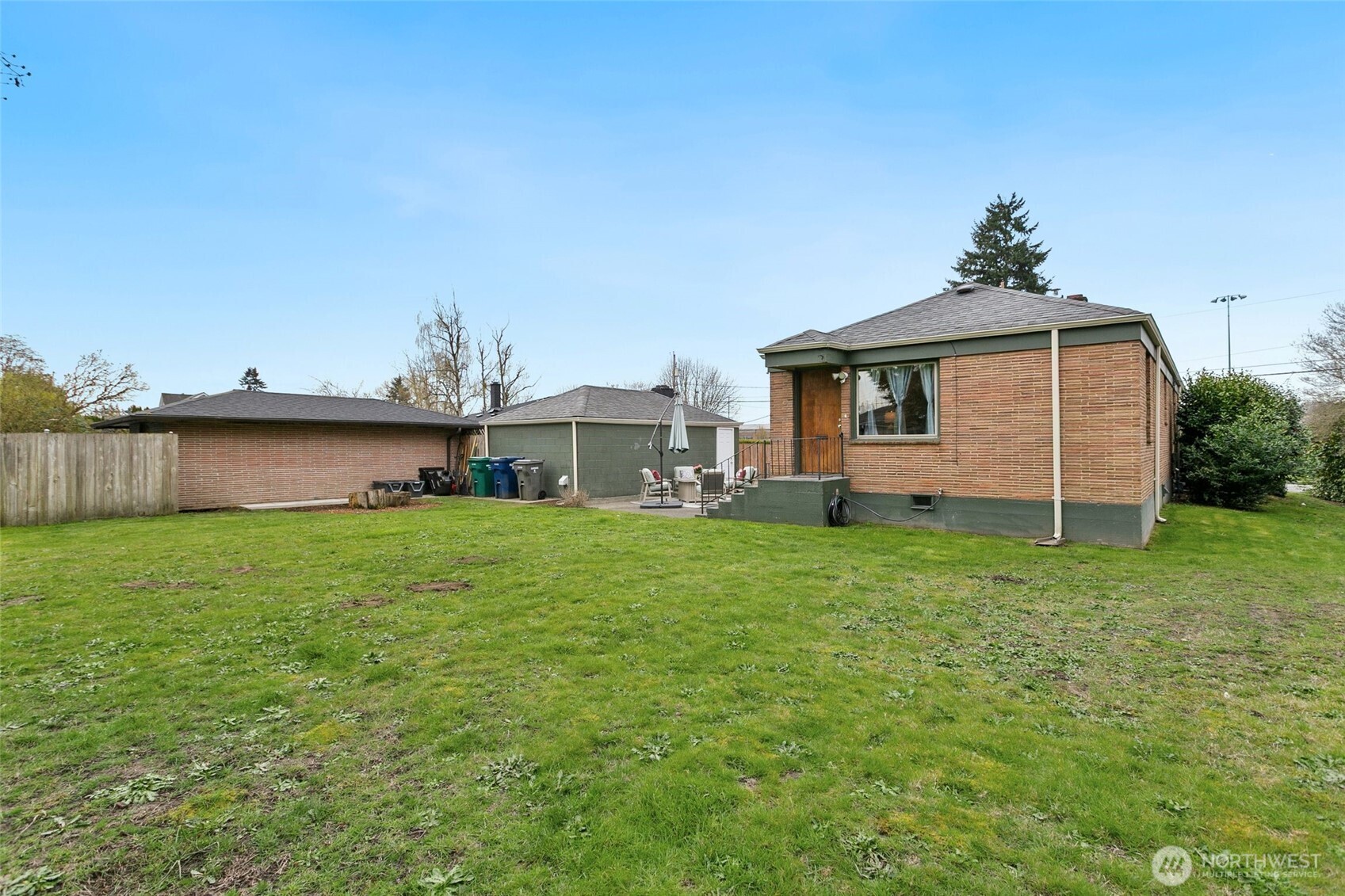 214 J Street NE, Auburn, WA 98002