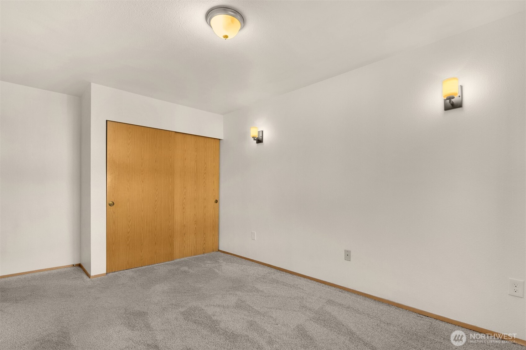 18200 73rd Avenue NE #B103, Kenmore, WA 98028