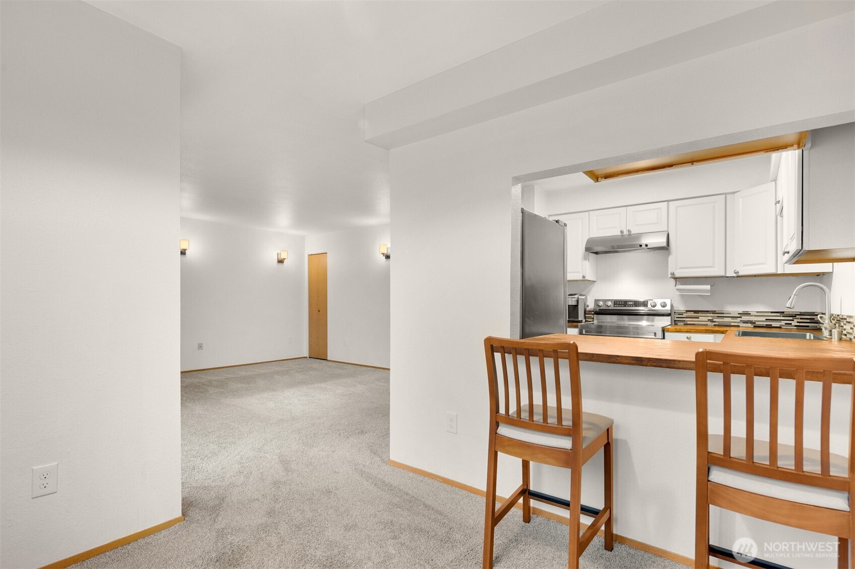18200 73rd Avenue NE #B103, Kenmore, WA 98028