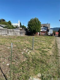 200 E Arizona Avenue , Roslyn, WA 98941