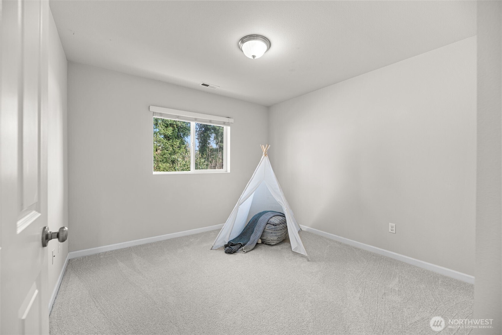 9651 15th Street SE, Lake Stevens, WA 98258