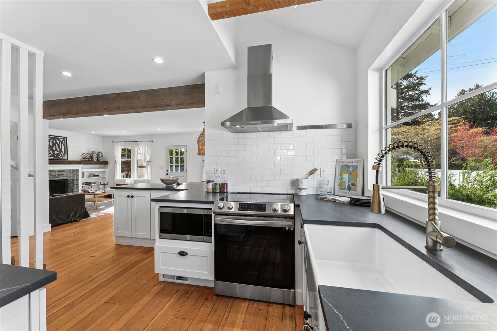 6010 49th Avenue SW, Seattle, WA 98136