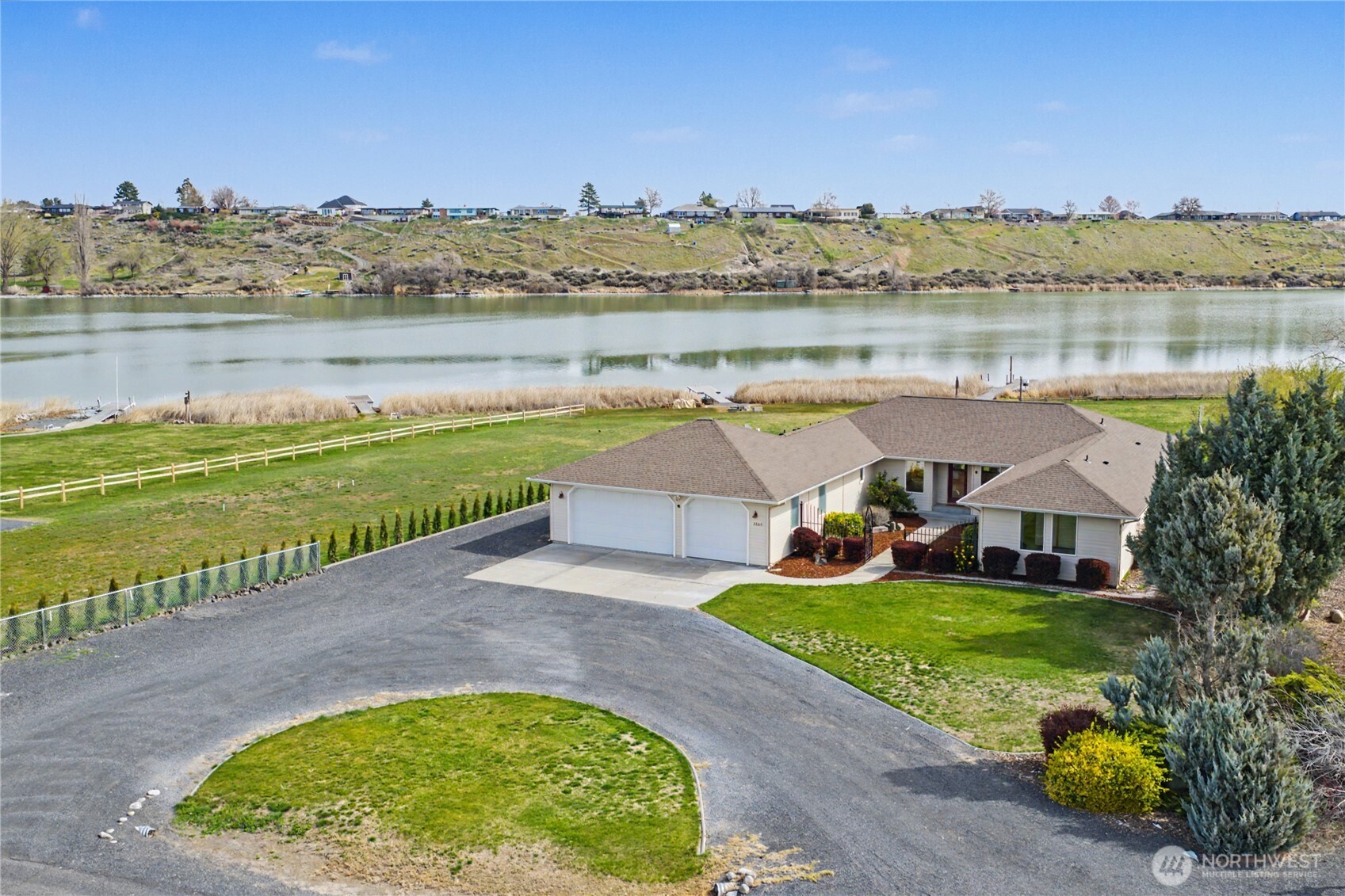 3103 NE Meadowlark Lane , Moses Lake, WA 98837