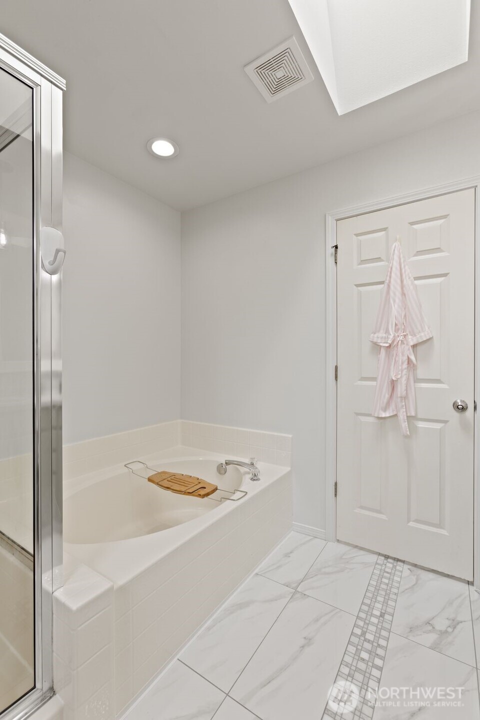 19 80th Drive NE, Lake Stevens, WA 98258