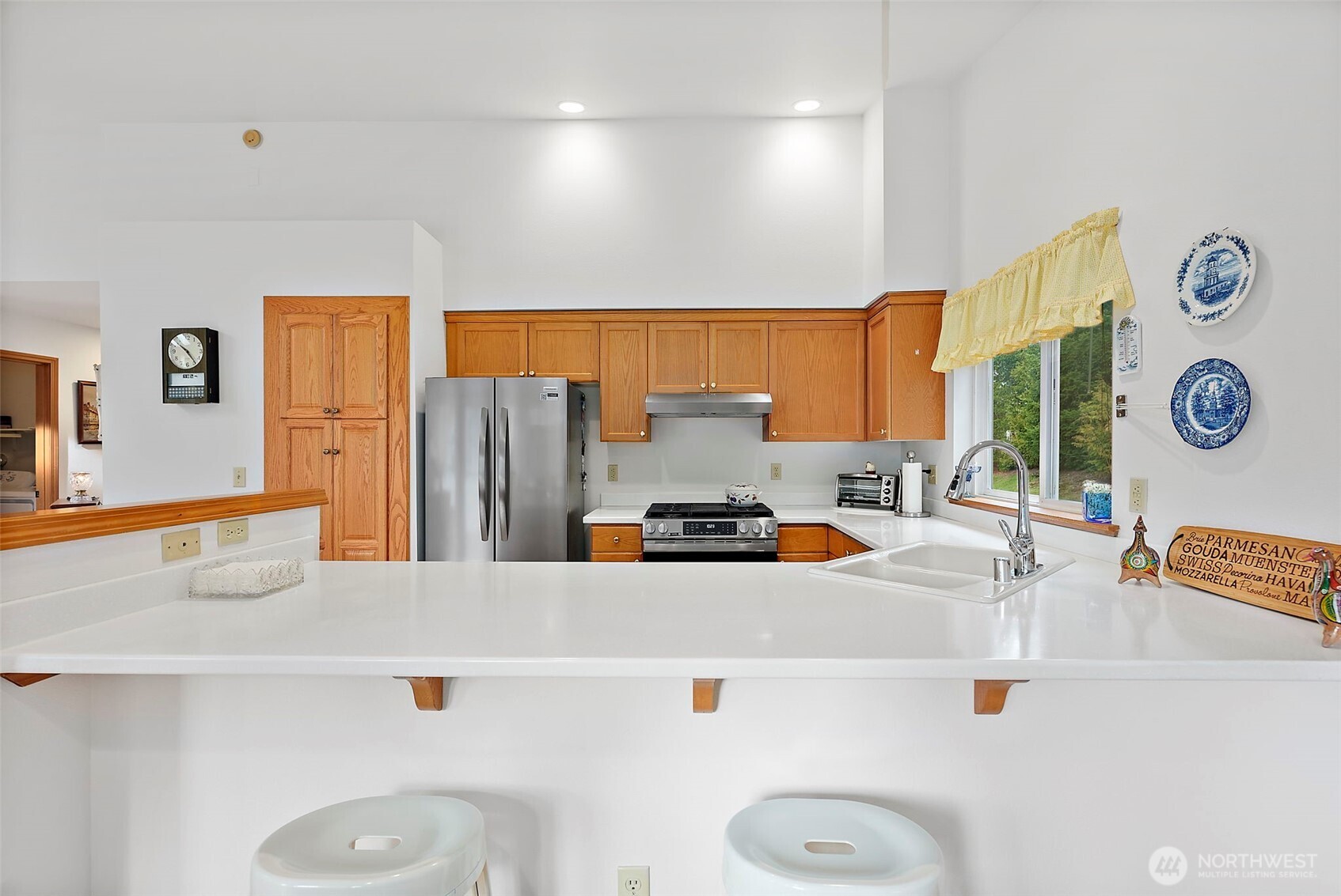 923 NW Leisure Ln , Bremerton, WA 98311