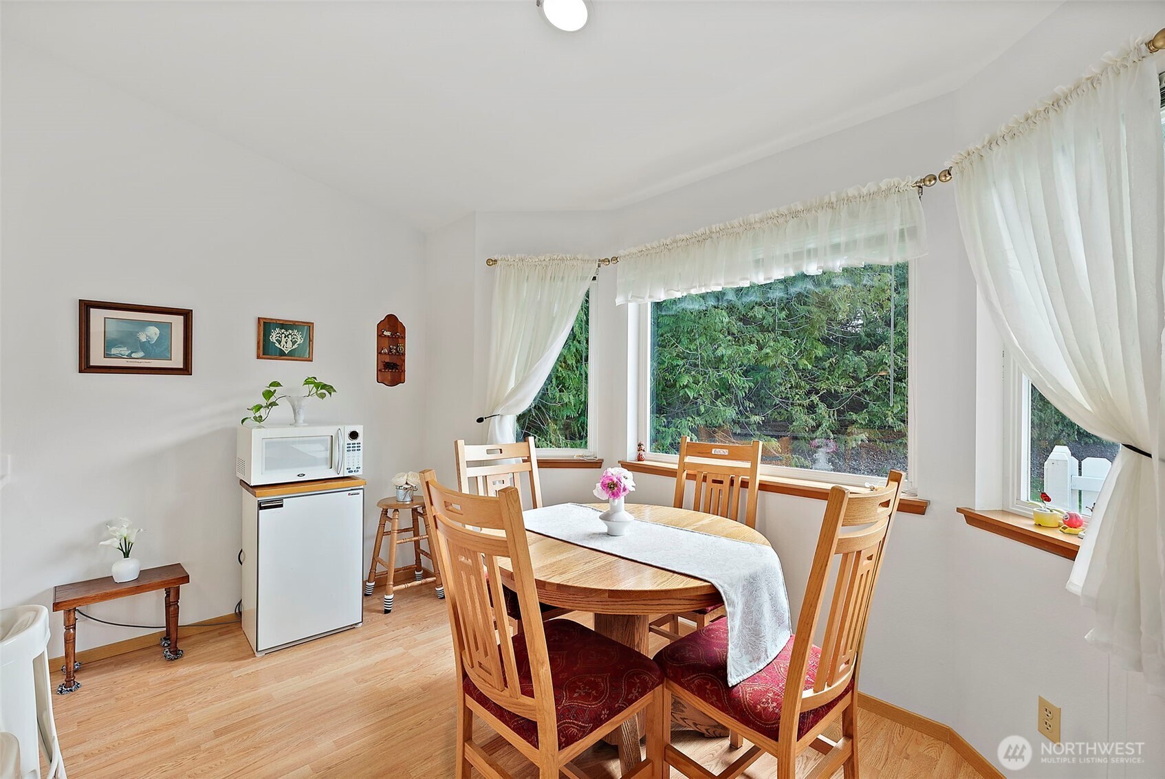 923 NW Leisure Ln , Bremerton, WA 98311