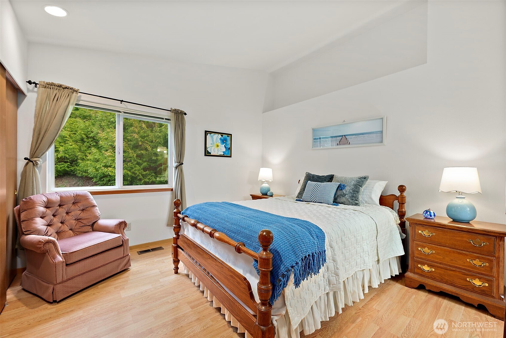 923 NW Leisure Ln , Bremerton, WA 98311