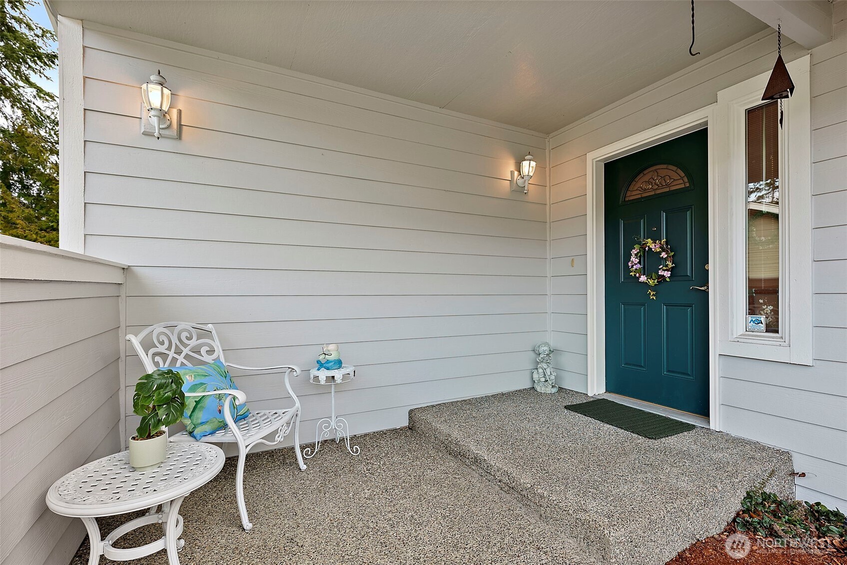 923 NW Leisure Ln , Bremerton, WA 98311