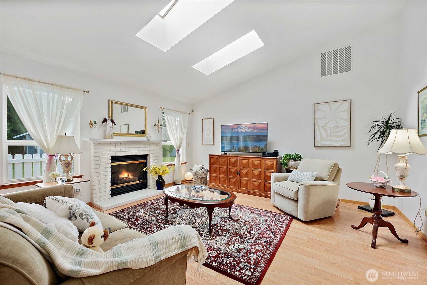 923 NW Leisure Ln , Bremerton, WA 98311