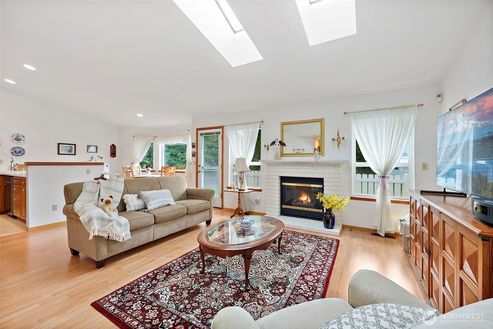 923 NW Leisure Ln , Bremerton, WA 98311