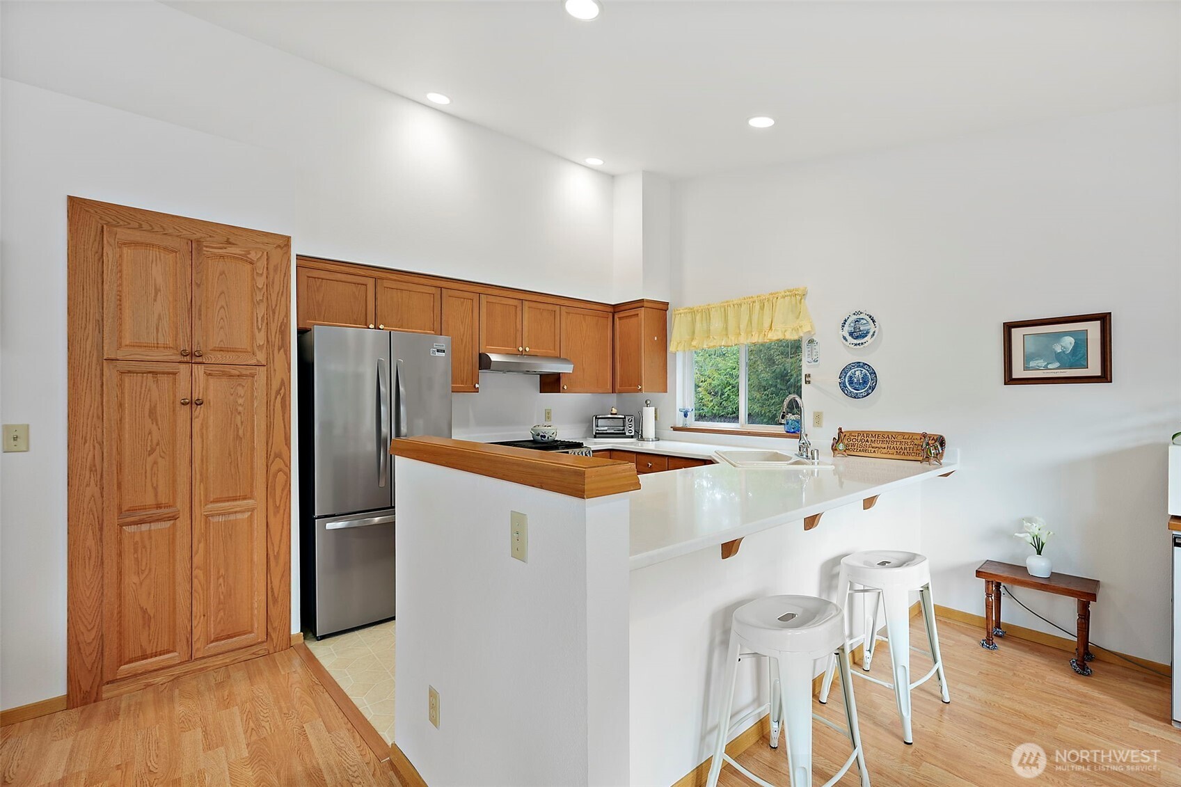 923 NW Leisure Ln , Bremerton, WA 98311