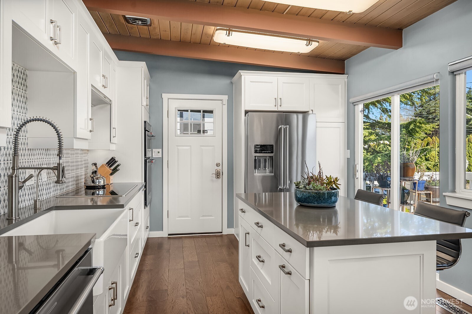 16623 Sylvester Road SW, Burien, WA 98166