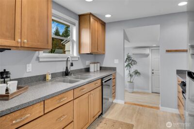 13504 15th Place NE, Seattle, WA 98125 - Photo 6