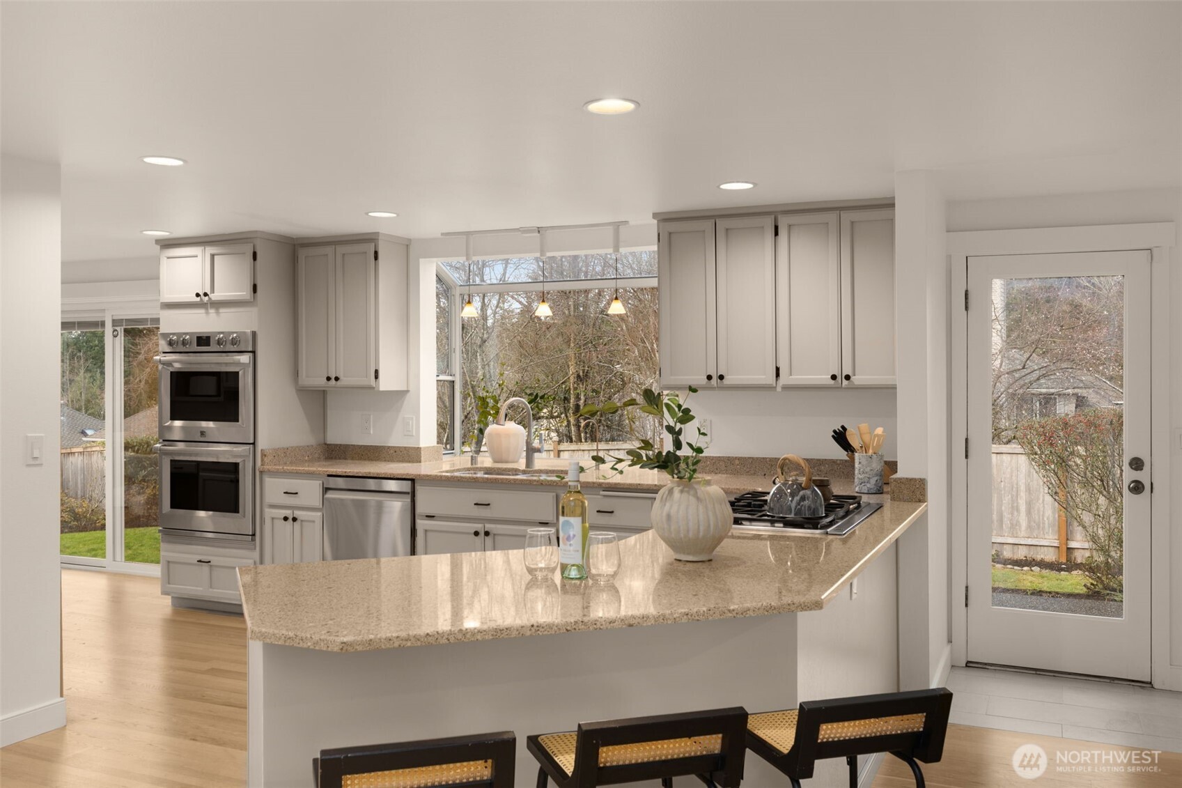 26018 SE 38th Court , Sammamish, WA 98029