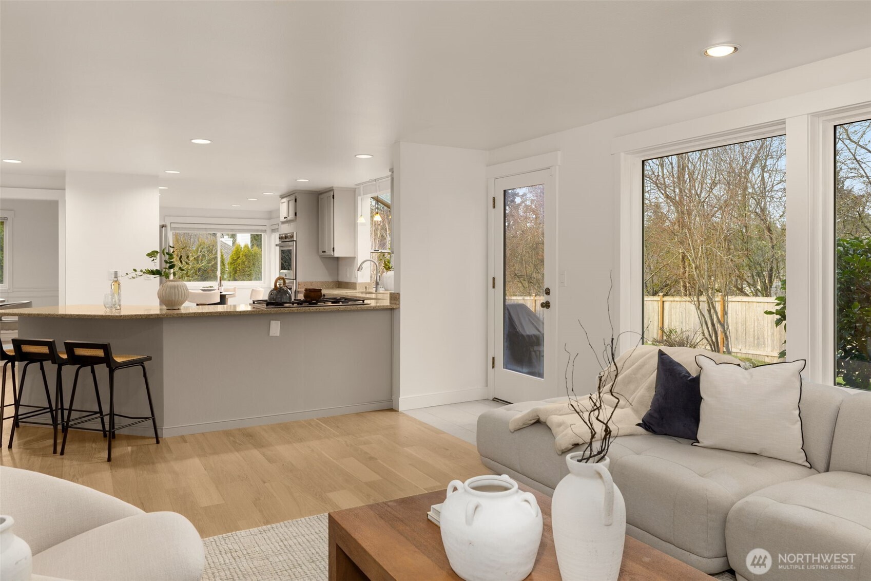 26018 SE 38th Court , Sammamish, WA 98029