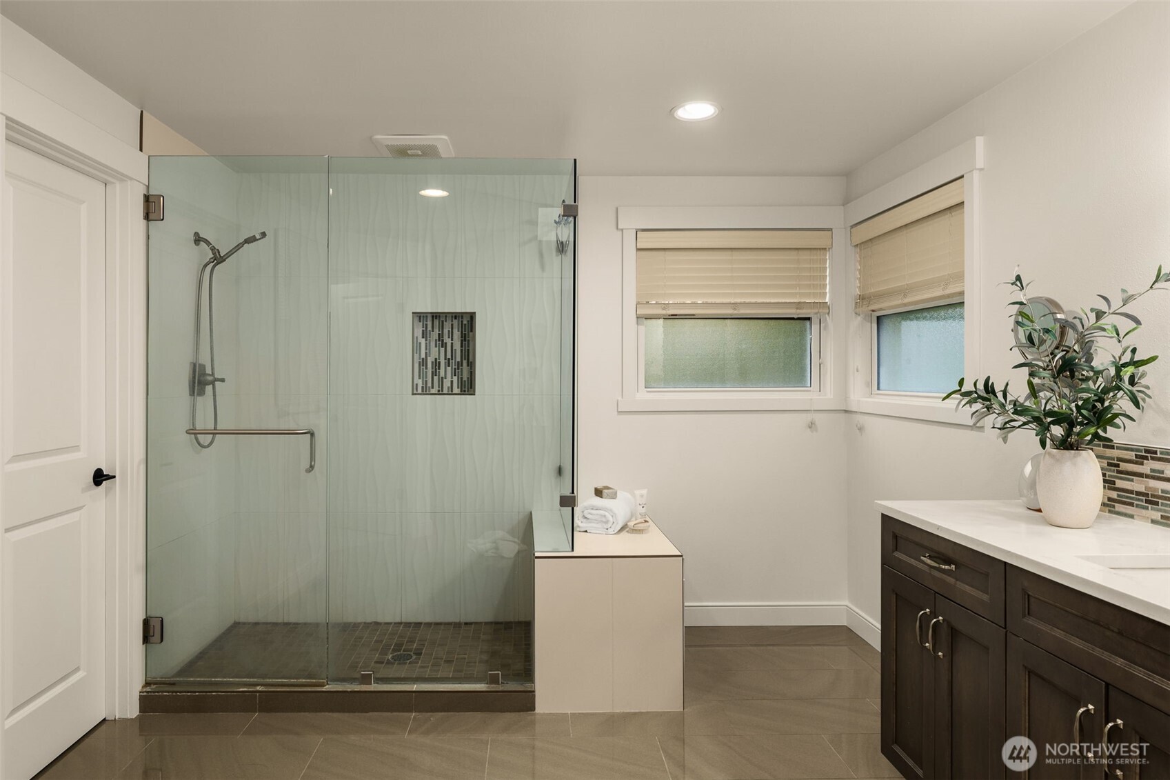 26018 SE 38th Court , Sammamish, WA 98029