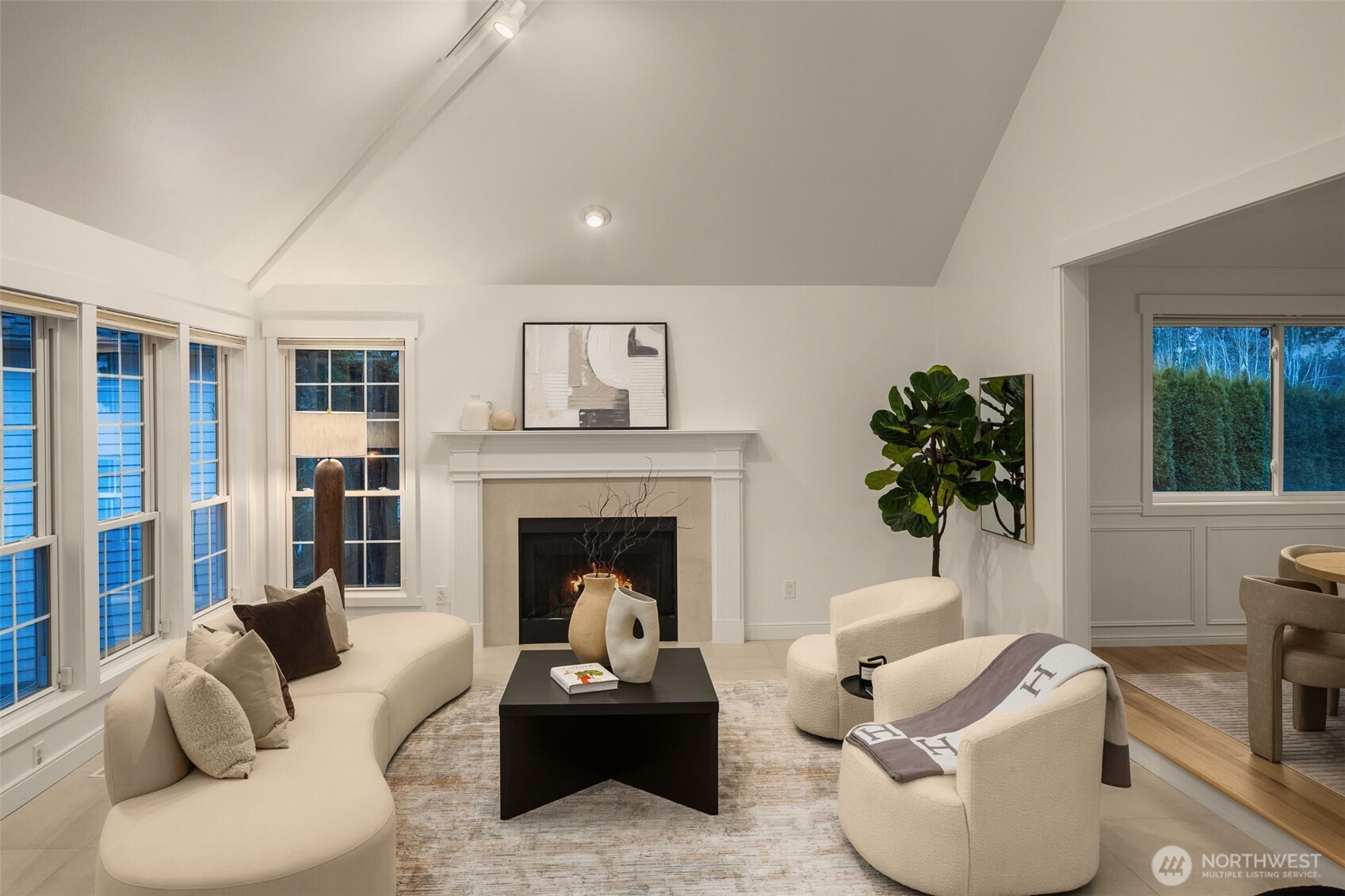 26018 SE 38th Court , Sammamish, WA 98029