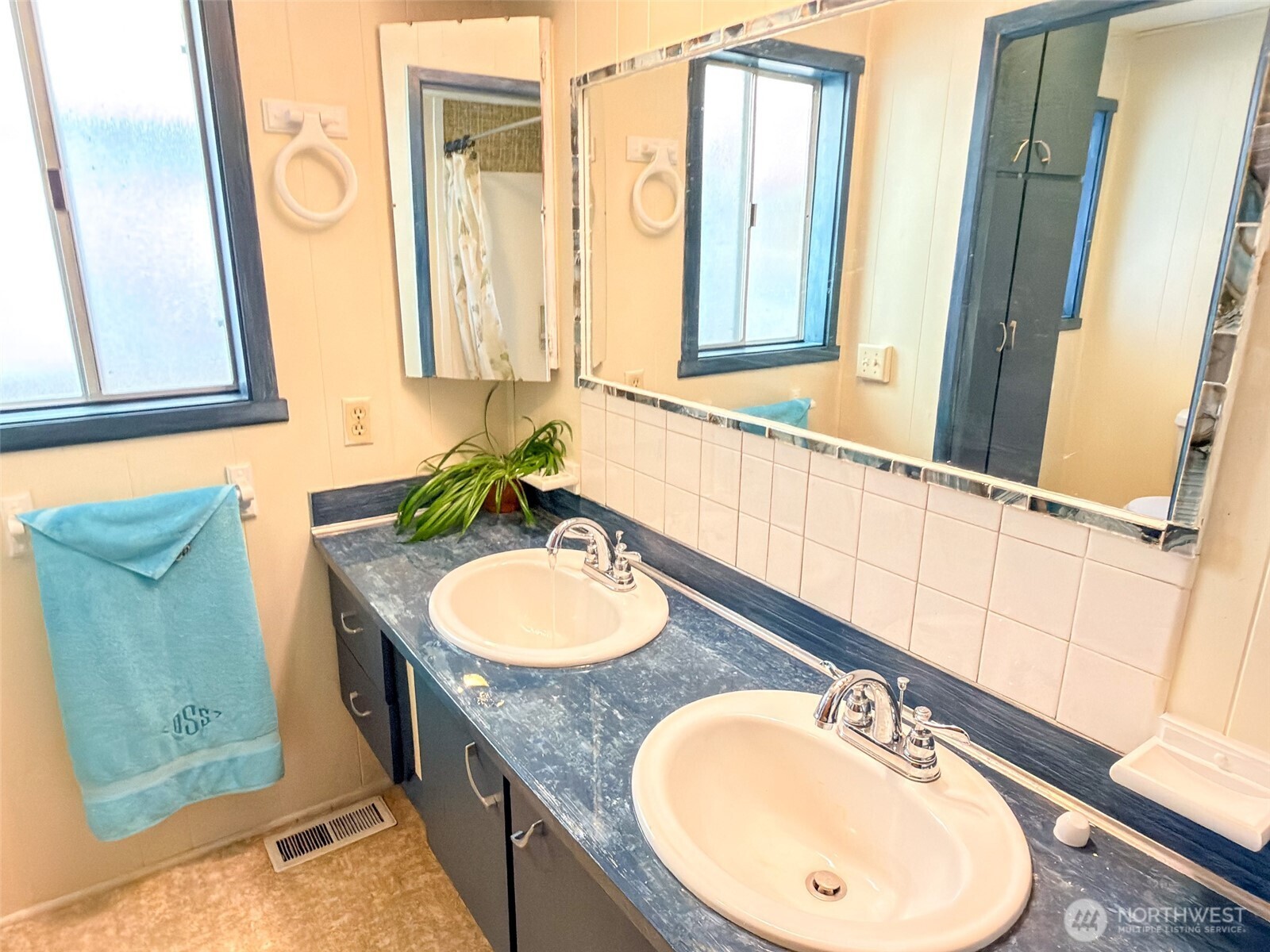 331 7th Avenue , Port Hadlock, WA 98339