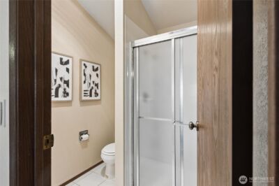 9732 Ashworth Avenue N, Seattle, WA 98103 - Photo 15