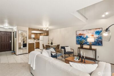 9732 Ashworth Avenue N, Seattle, WA 98103 - Photo 8