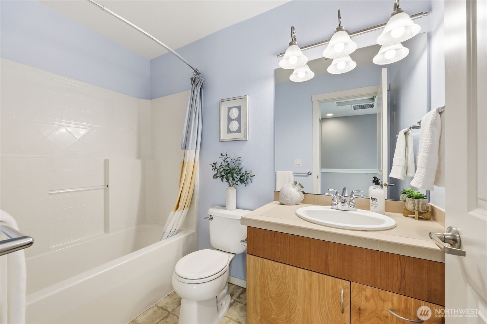 129 Cougar Ridge Rd NW #1404, Issaquah, WA 98027