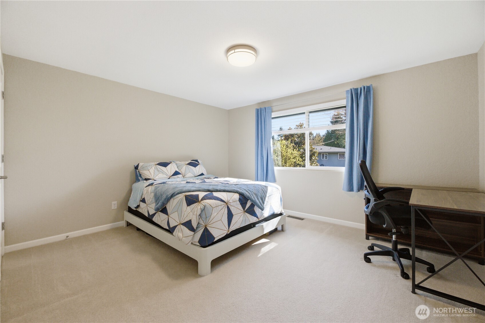 29819 5th Avenue SW, Federal Way, WA 98023