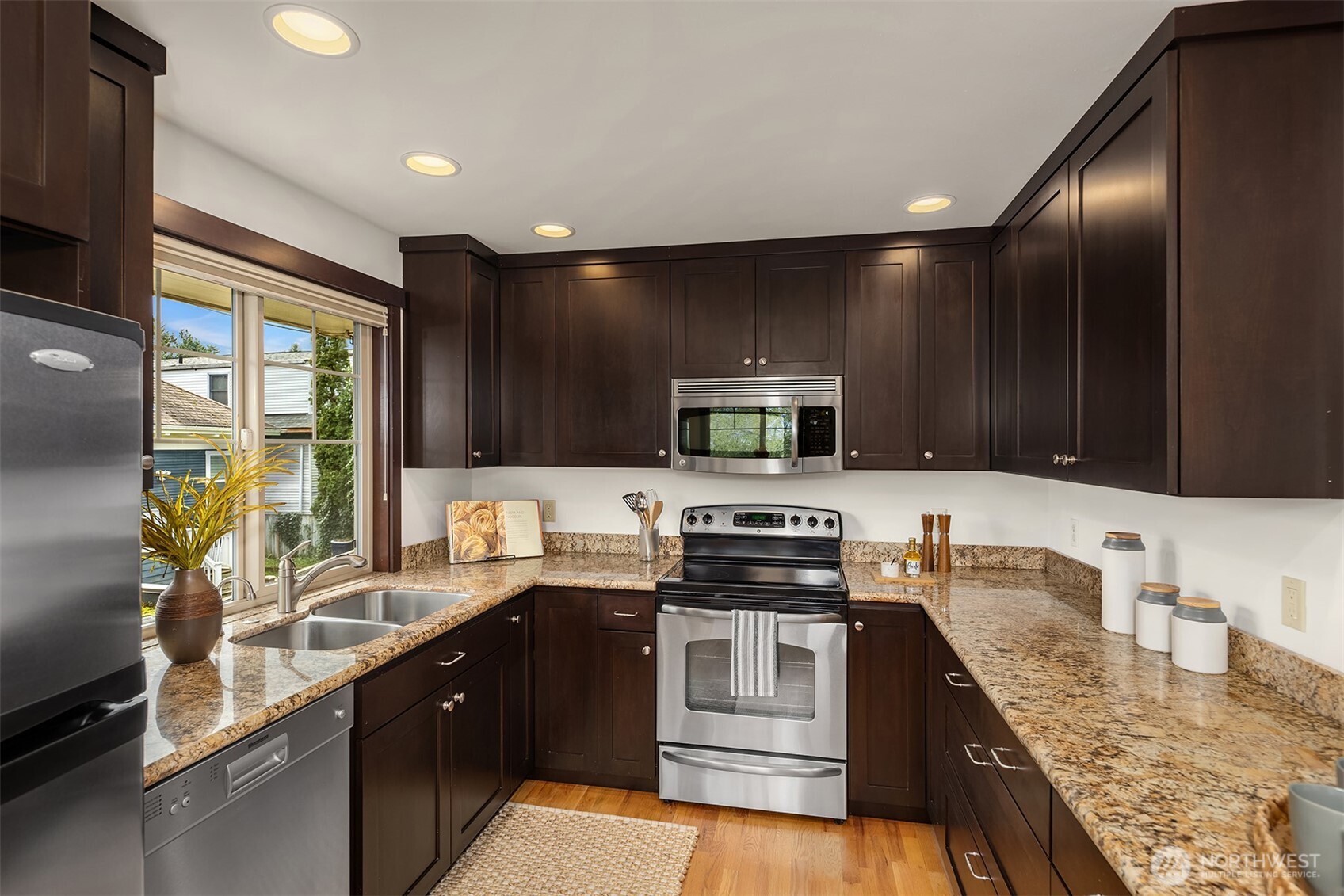 757 N 65th Street , Seattle, WA 98103