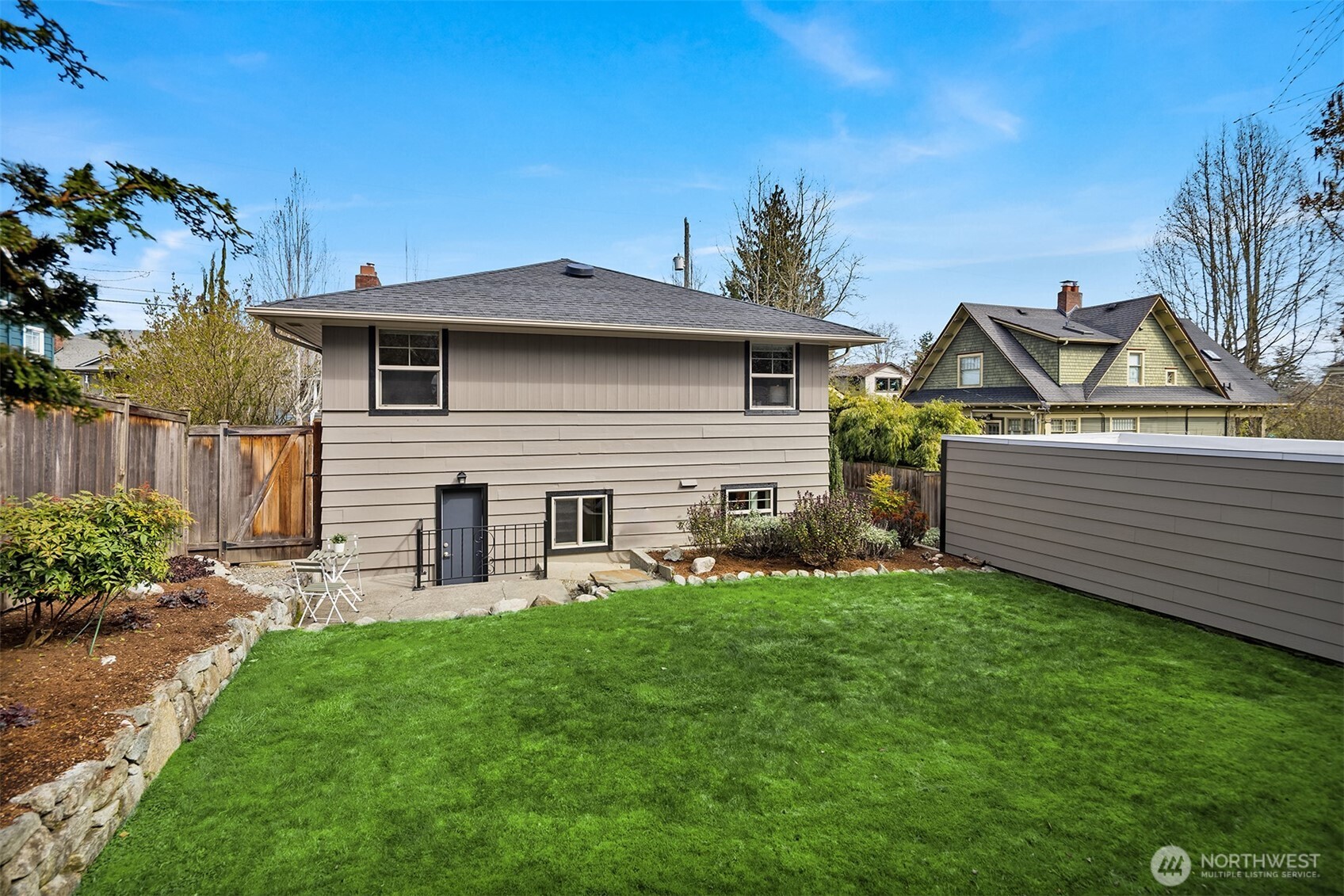 757 N 65th Street , Seattle, WA 98103