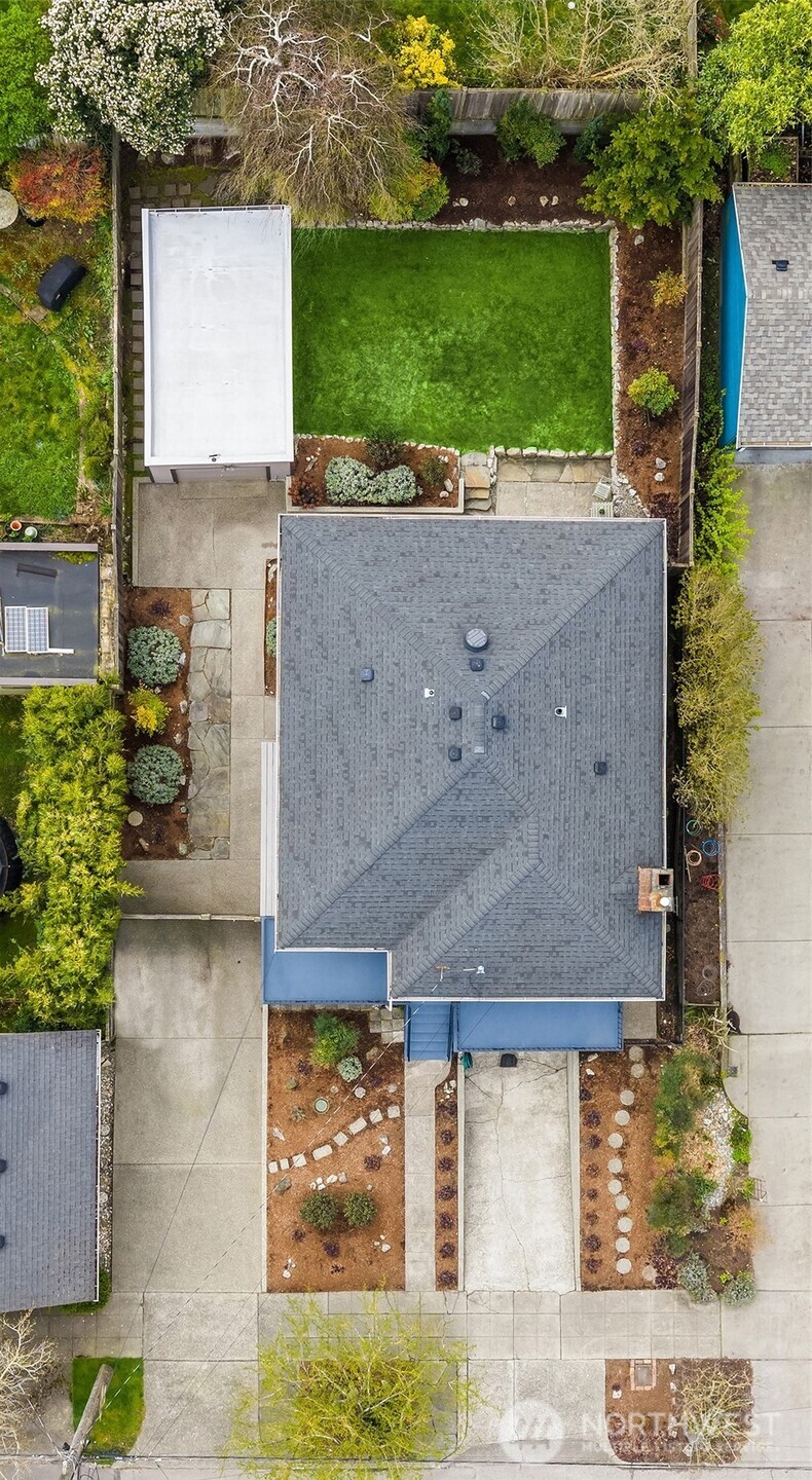 757 N 65th Street , Seattle, WA 98103