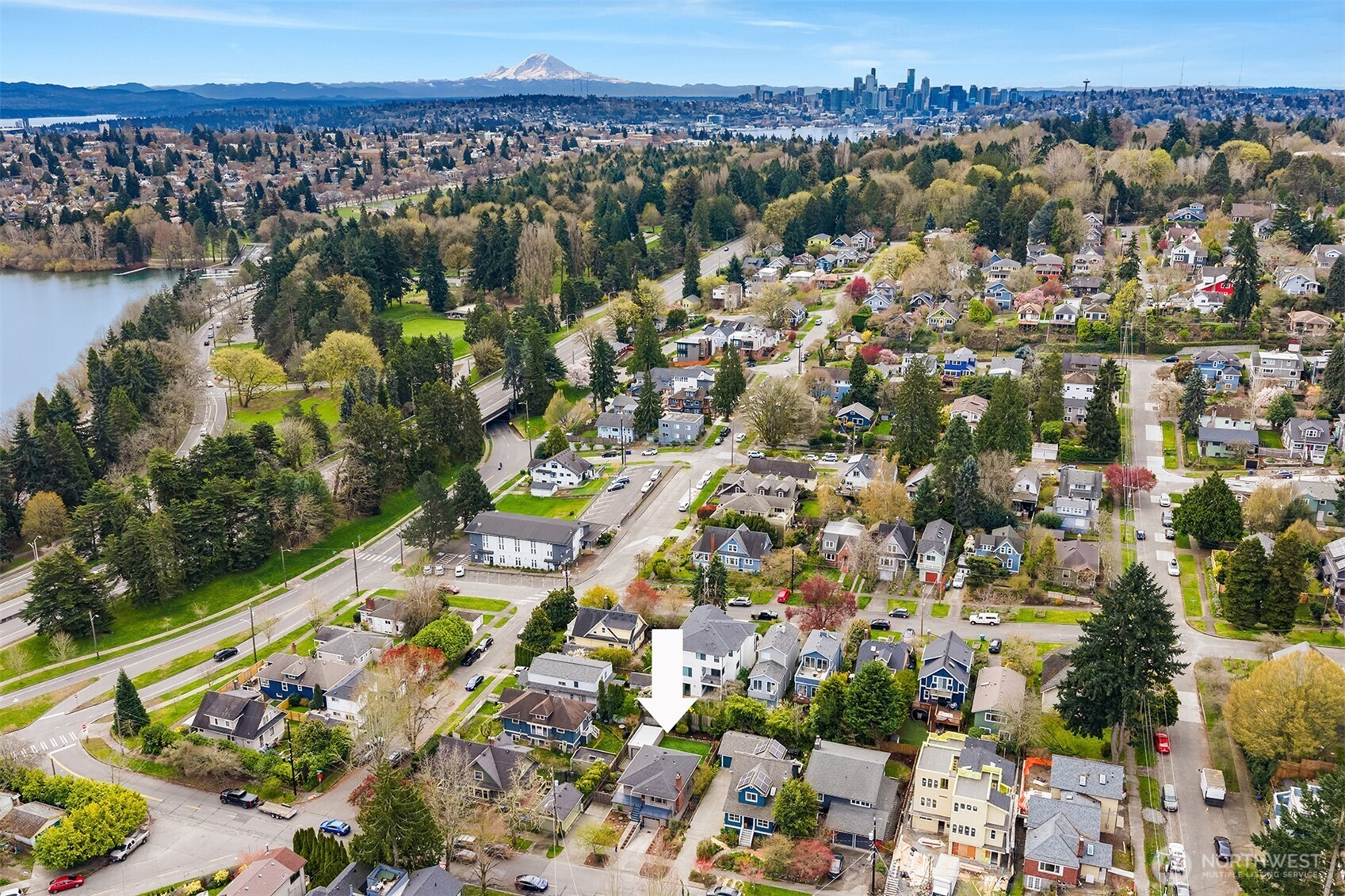 757 N 65th Street , Seattle, WA 98103