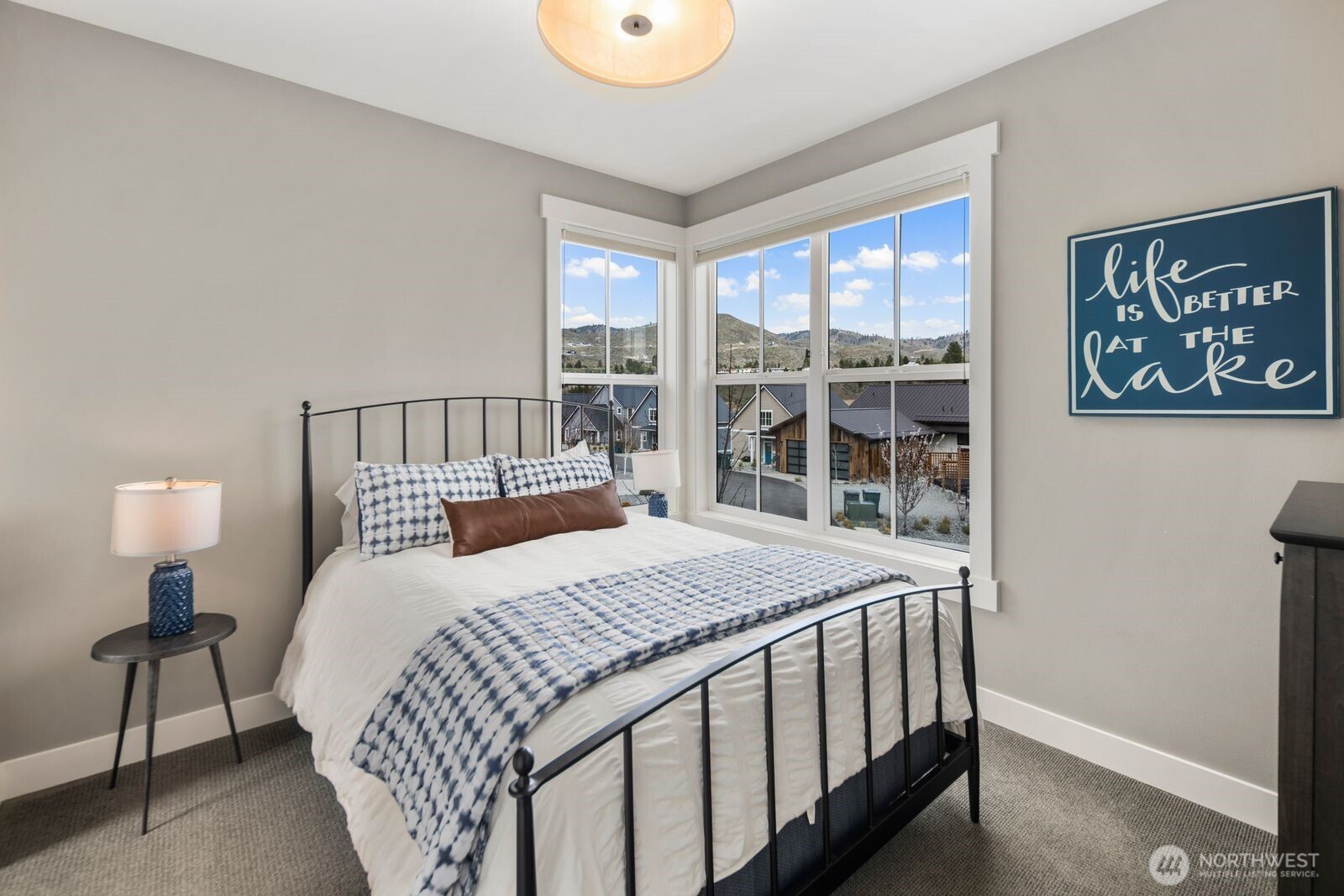 298 Bobcat Lane , Chelan, WA 98816