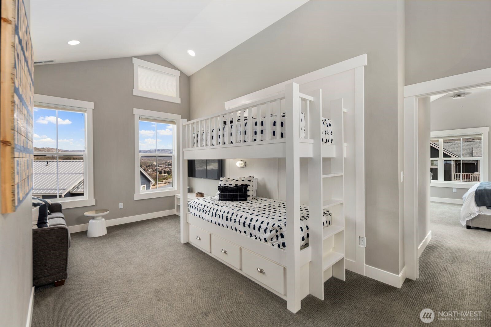 298 Bobcat Lane , Chelan, WA 98816