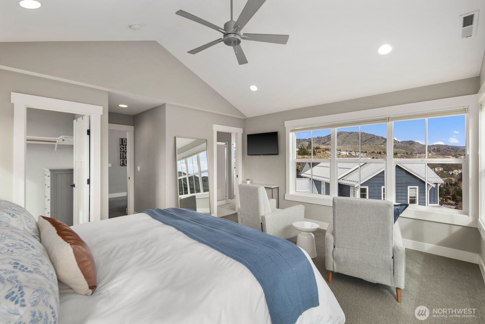 298 Bobcat Lane , Chelan, WA 98816