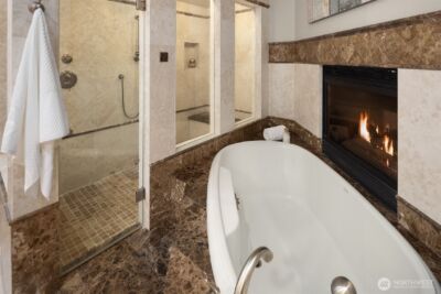 21219 SE 39th Street , Sammamish, WA 98075 - Photo 24