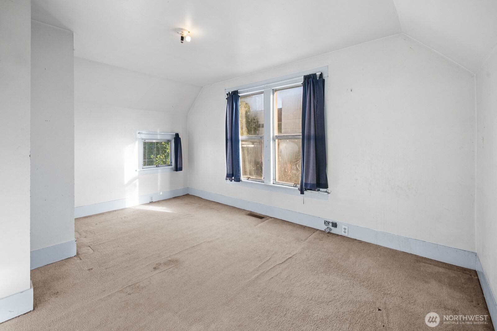 3226 S Edmunds Street , Seattle, WA 98118