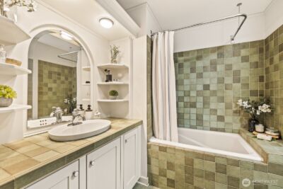 2350 10th Avenue E #227, Seattle, WA 98102 - Photo 18