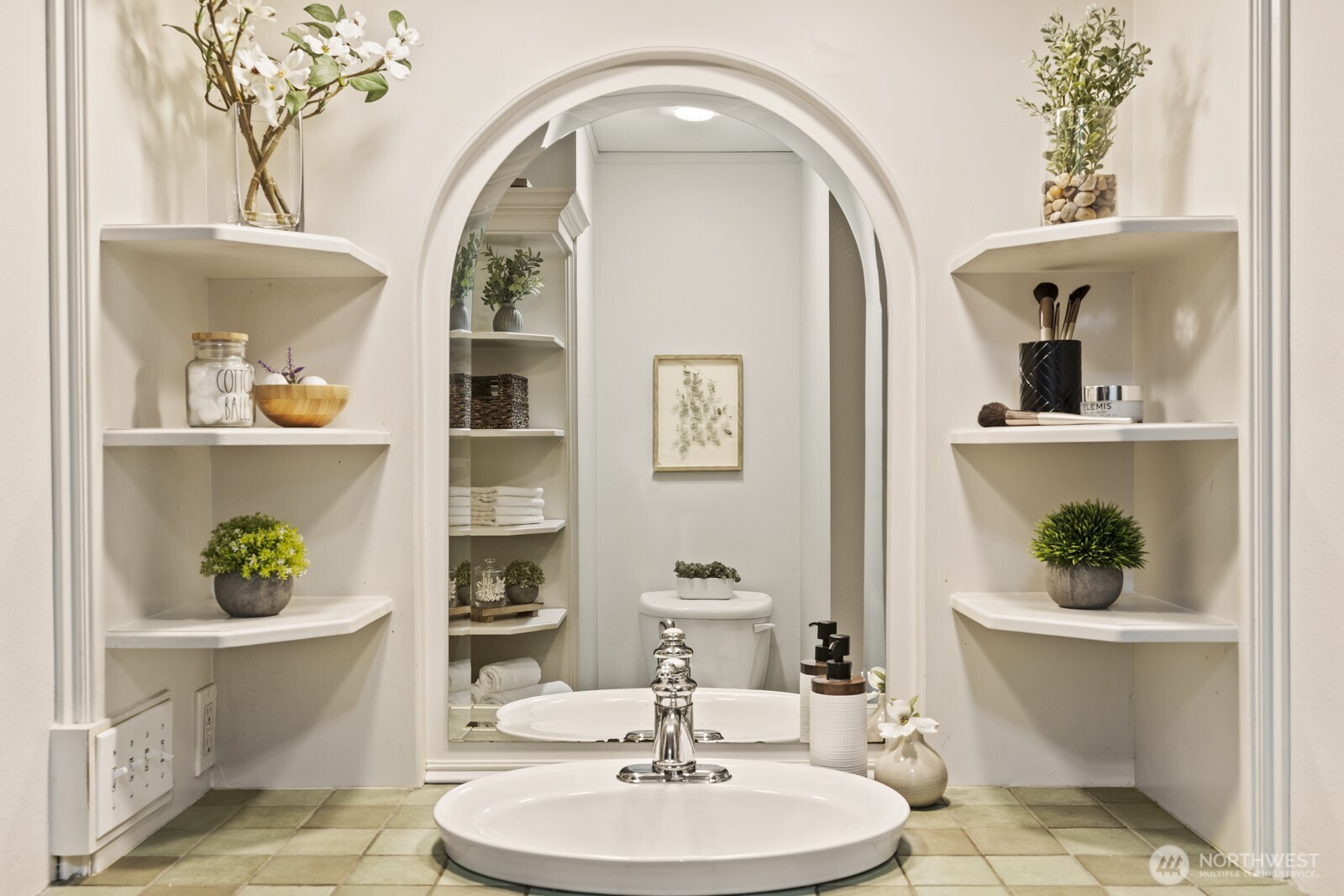 2350 10th Avenue E #227, Seattle, WA 98102