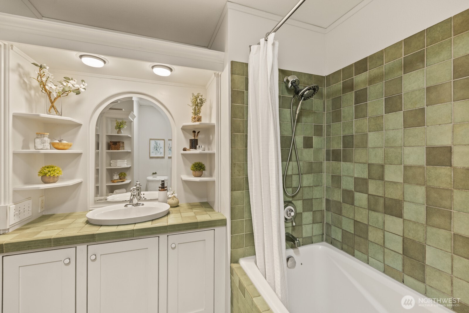 2350 10th Avenue E #227, Seattle, WA 98102