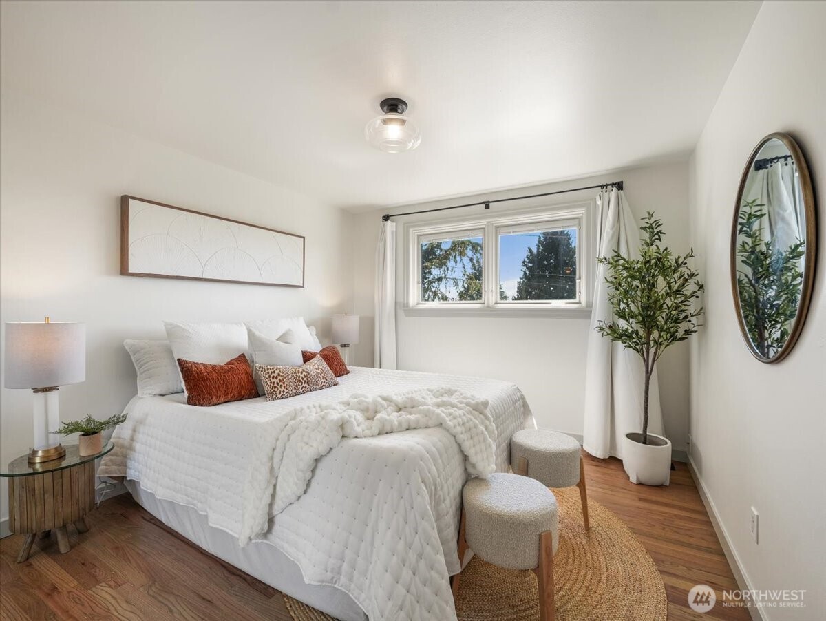 114 S 212th Street , Des Moines, WA 98198