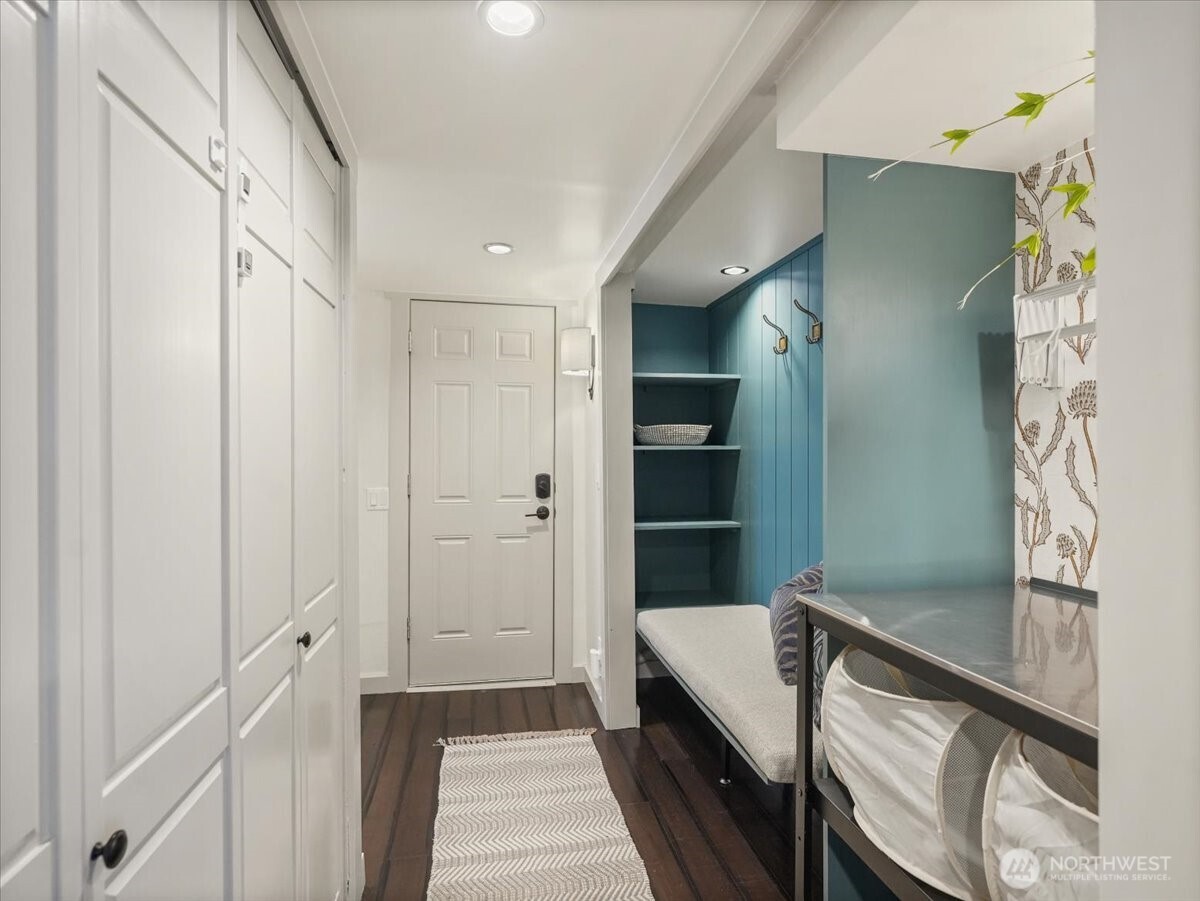 114 S 212th Street , Des Moines, WA 98198