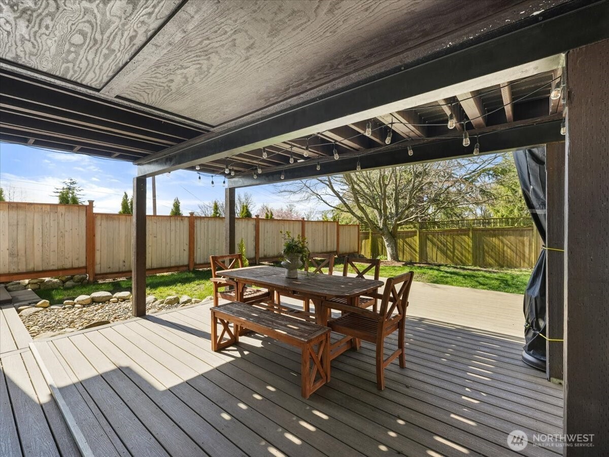 114 S 212th Street , Des Moines, WA 98198